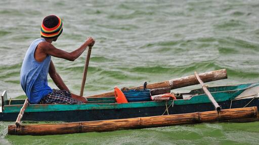 Fisherman in North Bays Bay-Manjuyod White Sand Bar. Negros Oriental-Philippines.0548
