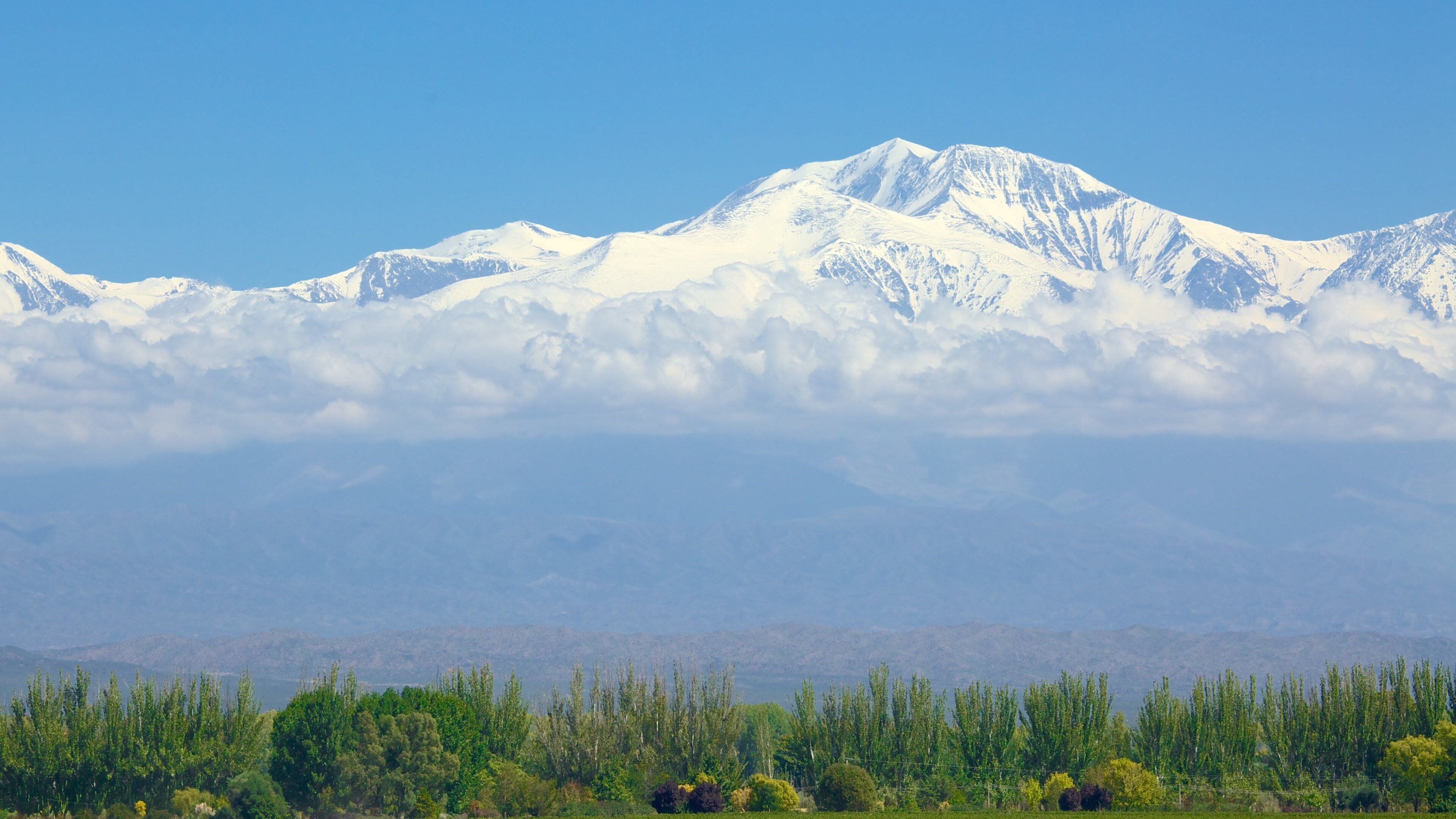 Ugarteche which includes snow