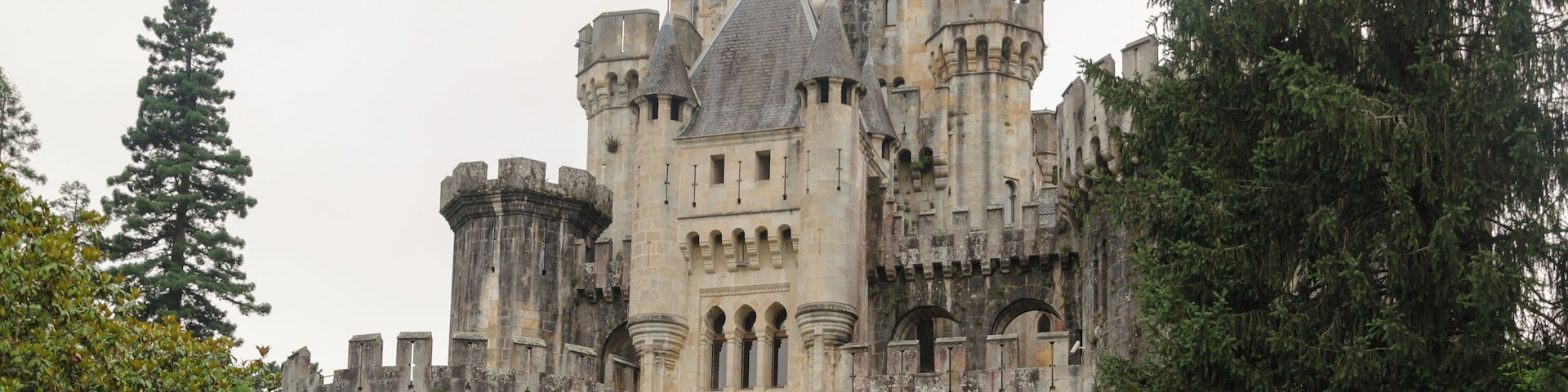 El castillo de Butrón se encuentra sin uso y poco cuidado.
