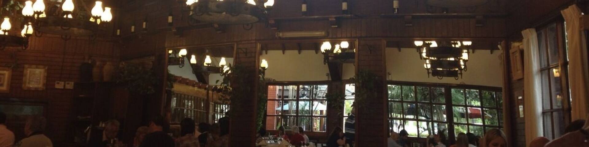 Muy buena parrilla, excelente atención / Excellent place for a BBQ, good service 😻🍗🍷