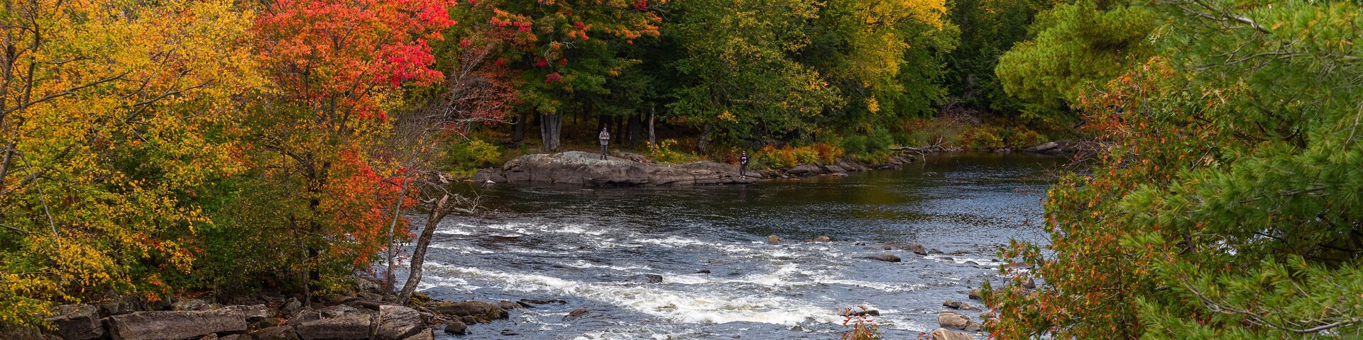 Autumn fishing on Magnetawan River