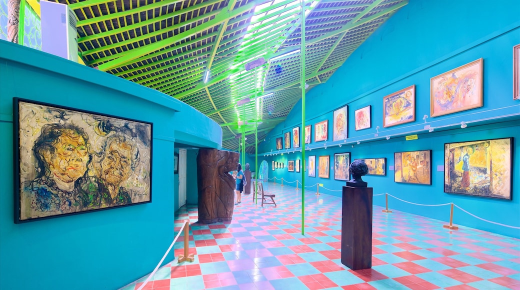 Catur Tunggal which includes interior views and art