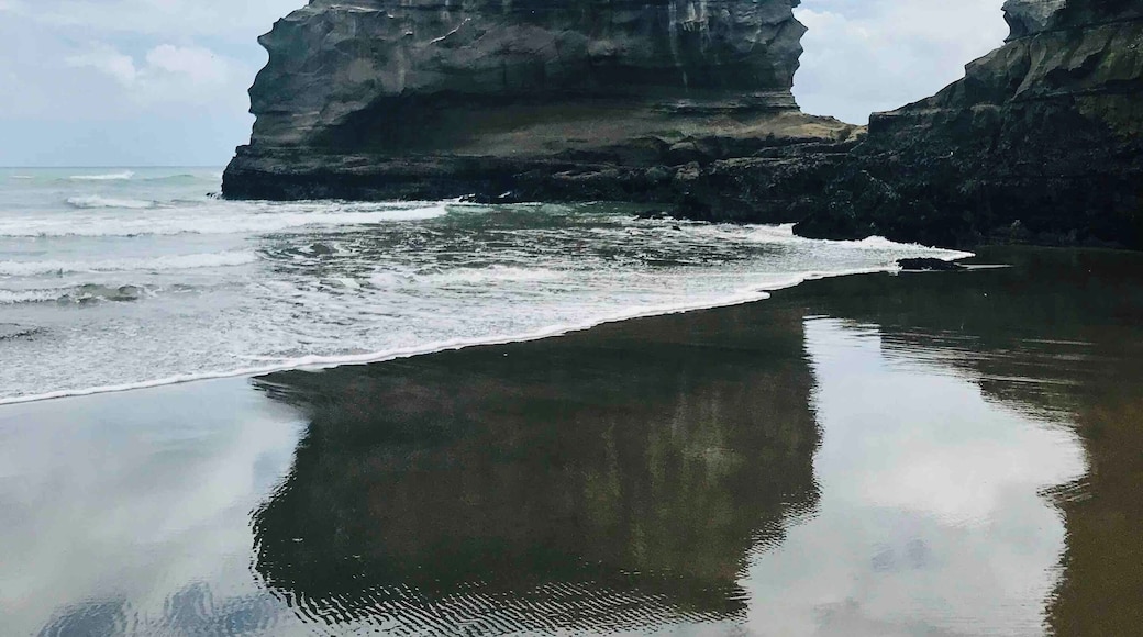 Another shot on this spectacular beach in NZ.