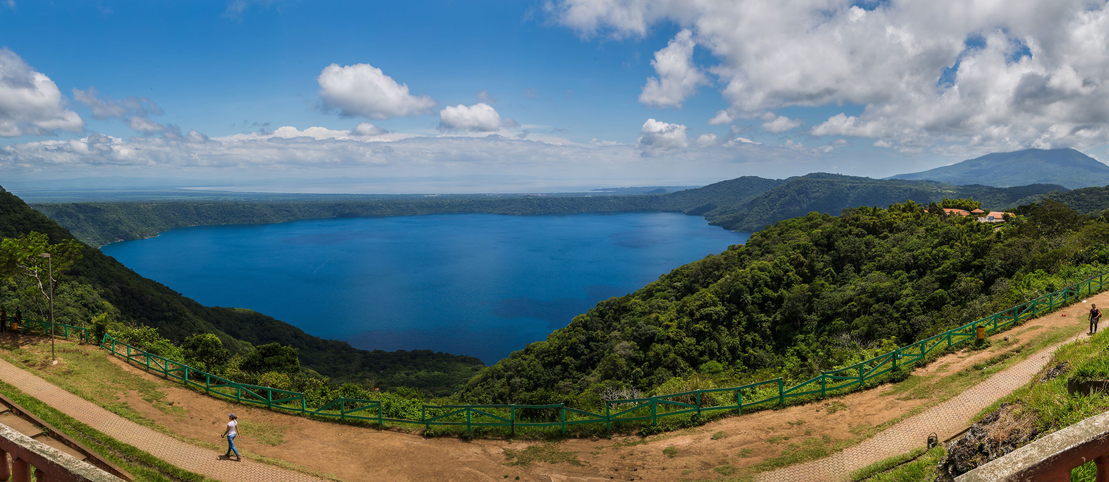 Apoyo Lagoon panorama