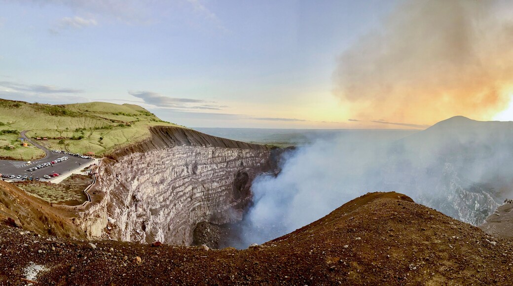 Panoramica del volcan Masaya en Nicaragua tomada con un teléfono Móvil.
