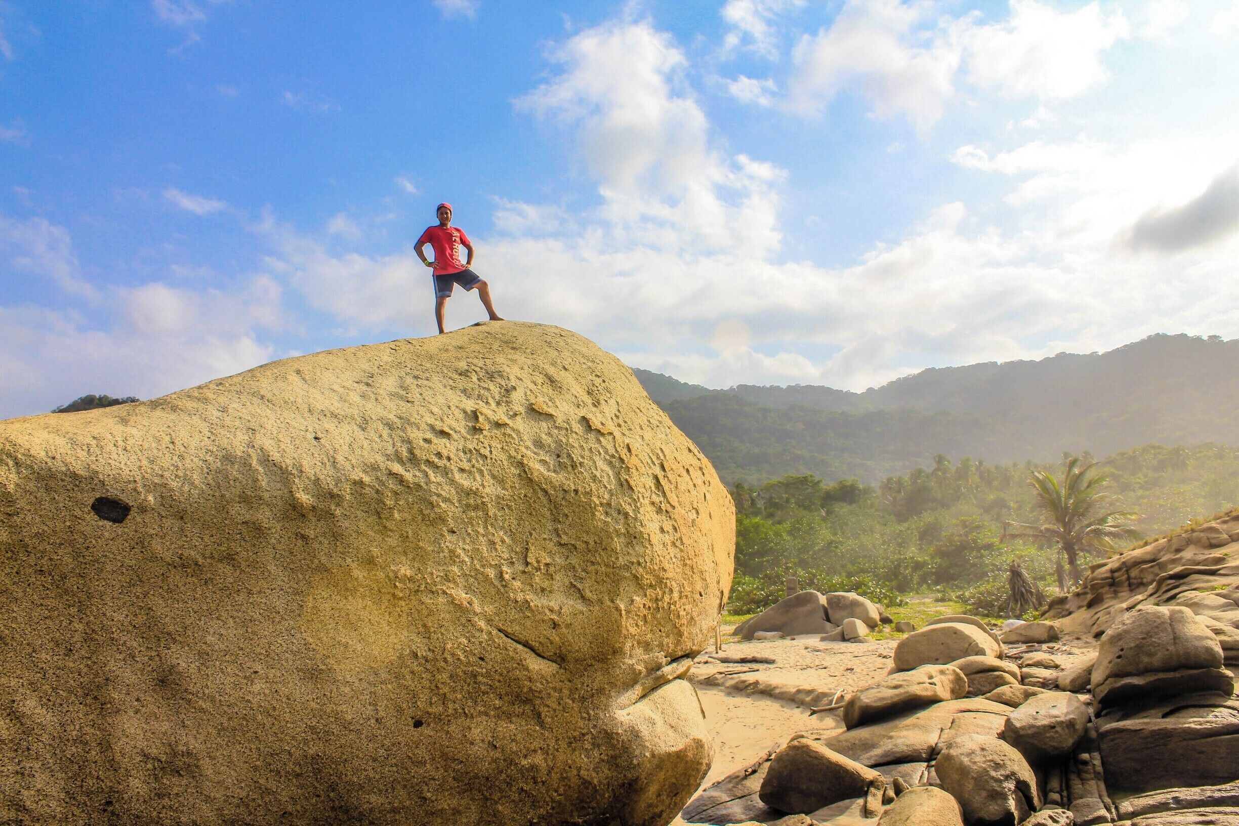 Something you'll find a lot of at the Tayrona #NationalPark are rocks... and huge ones! like this one. Rocks are so abstract and interesting, great to shoot and better to clime #Hiking