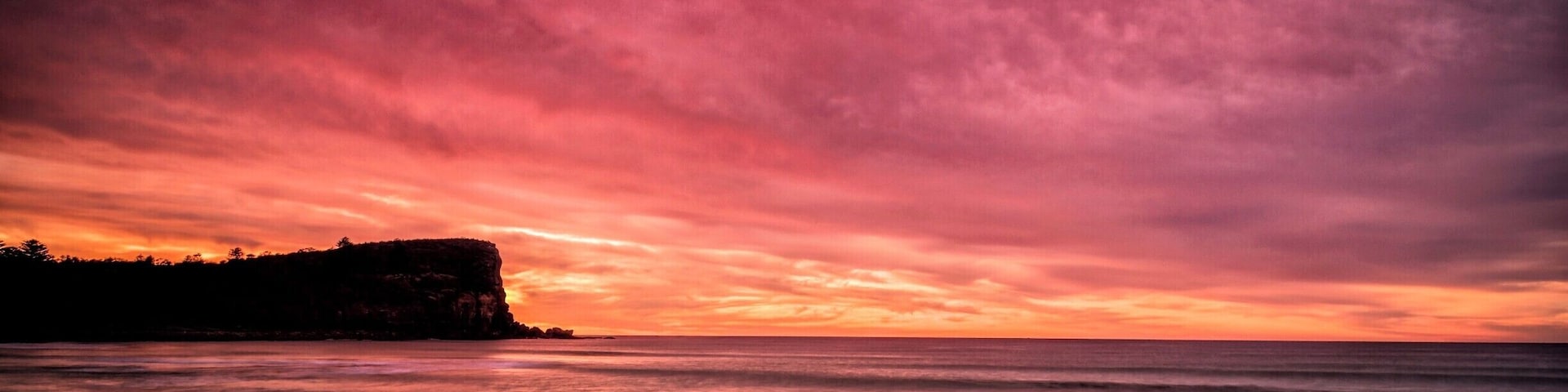 A BEAUTIFUL location for any fan of a good sunrise or sunset. The beautiful head too the left can hide the sun and allow the clouds to carry all of the light.
I have been lucky enough to see some amazing sunrises at this stunning location.
Too see more of my work, check my social media pages -
Facebook - https://www.facebook.com/DevilbabiDesignsPhotography/
Flickr - https://www.flickr.com/photos/devilbabidesignsphotography/
Google + https://plus.google.com/+AmandaMoore
Feel free to leave me any questions you may have about this stunning location!