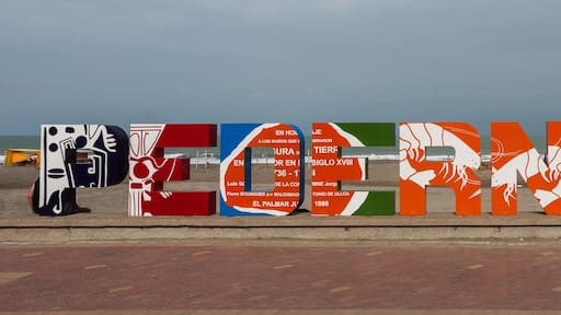 Three-dimensional sign of Pedernales