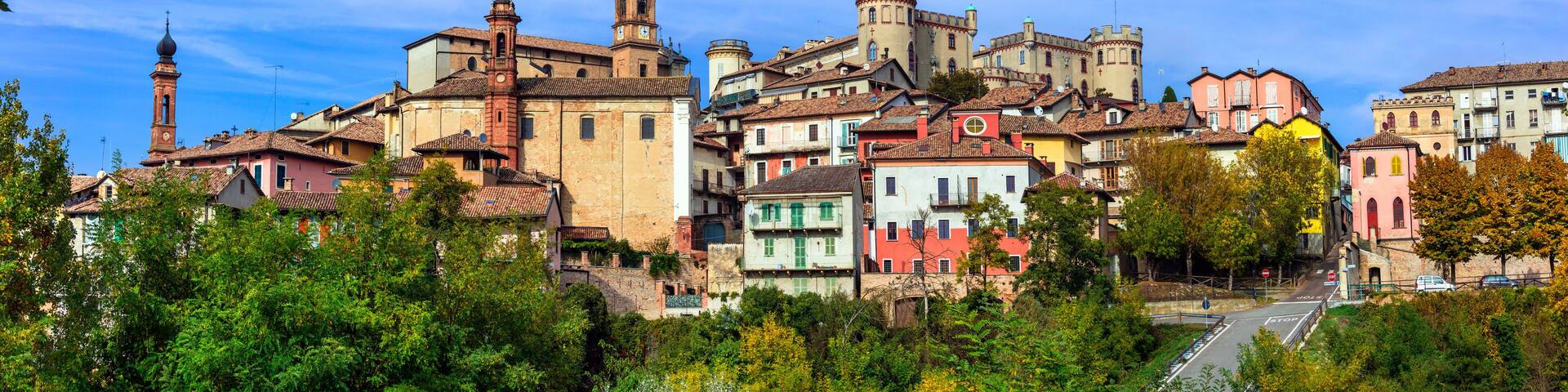 Pictorial medieval village(borgo) and castle - Castiglione d'Asti in Piemonte, Italy