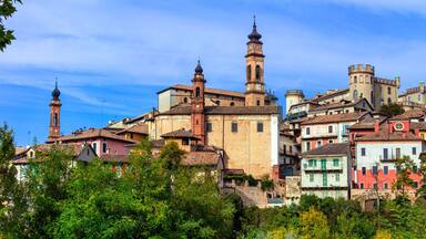 Pictorial medieval village(borgo) and castle - Castiglione d'Asti in Piemonte, Italy