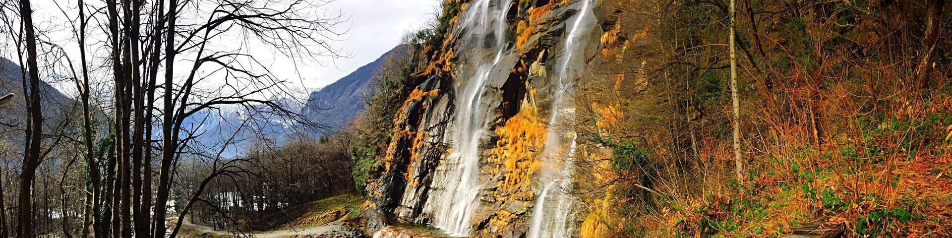 panorama cascate Acqua Fraggia Valchiavenna