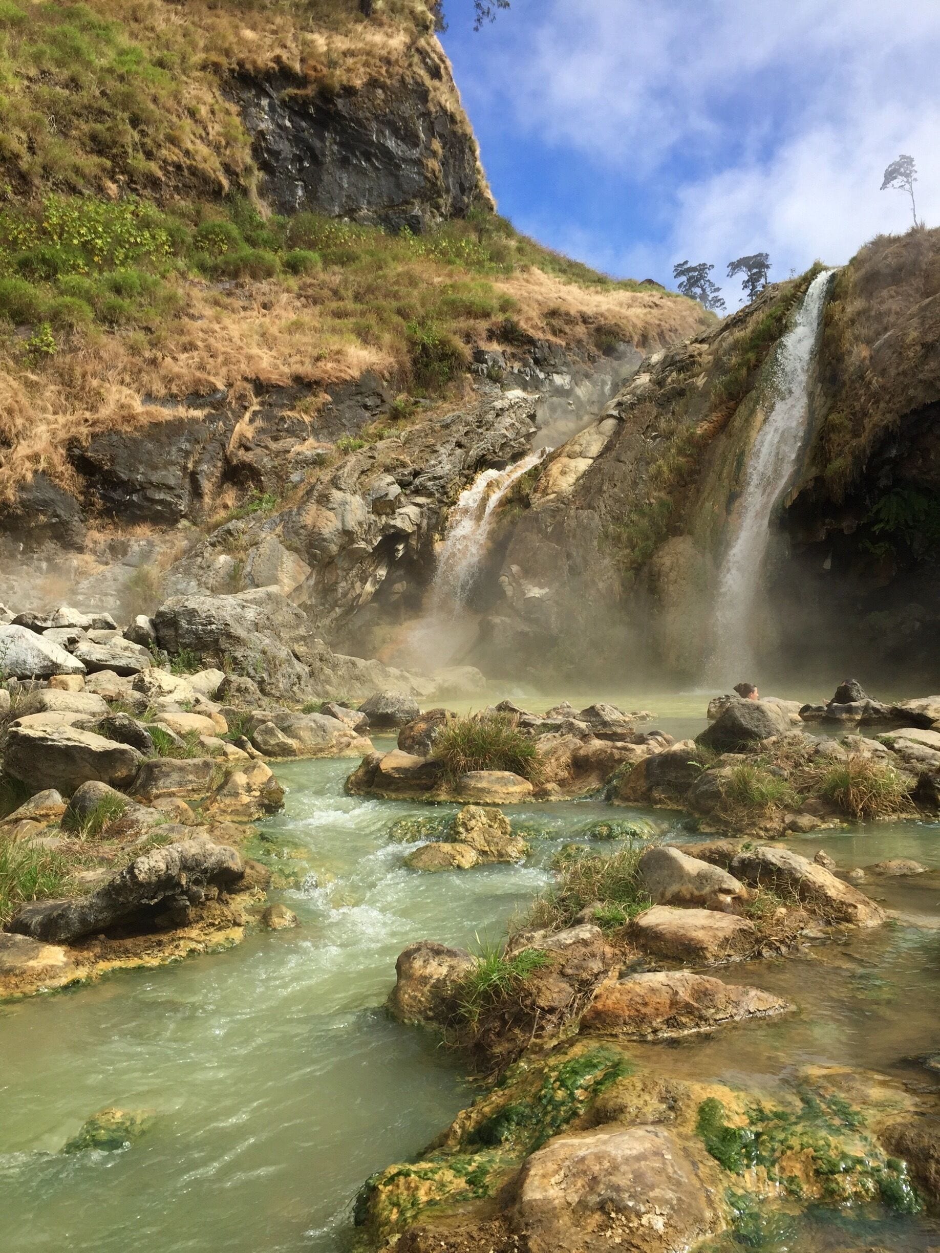 The beautiful hot springs on day 2 of our Rinjani trek with Green Rinjani. This was a wonderful and refreshing reward after summoning the volcano! 