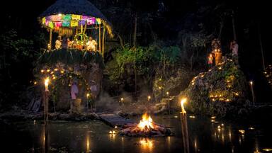 This weekend, I was invited to document a Hanal Pixán ceremony in 3 Reyes, Yucatan—a mayan community working hard on saving their ancient customs.
They had told me not to expect anything crazy, but they ended up blowing my mind.
You can read the full story in my blog: http://bit.ly/1P5OPBe