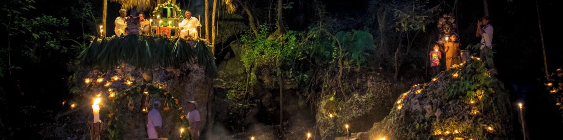 This weekend, I was invited to document a Hanal Pixán ceremony in 3 Reyes, Yucatan—a mayan community working hard on saving their ancient customs.
They had told me not to expect anything crazy, but they ended up blowing my mind.
You can read the full story in my blog: http://bit.ly/1P5OPBe