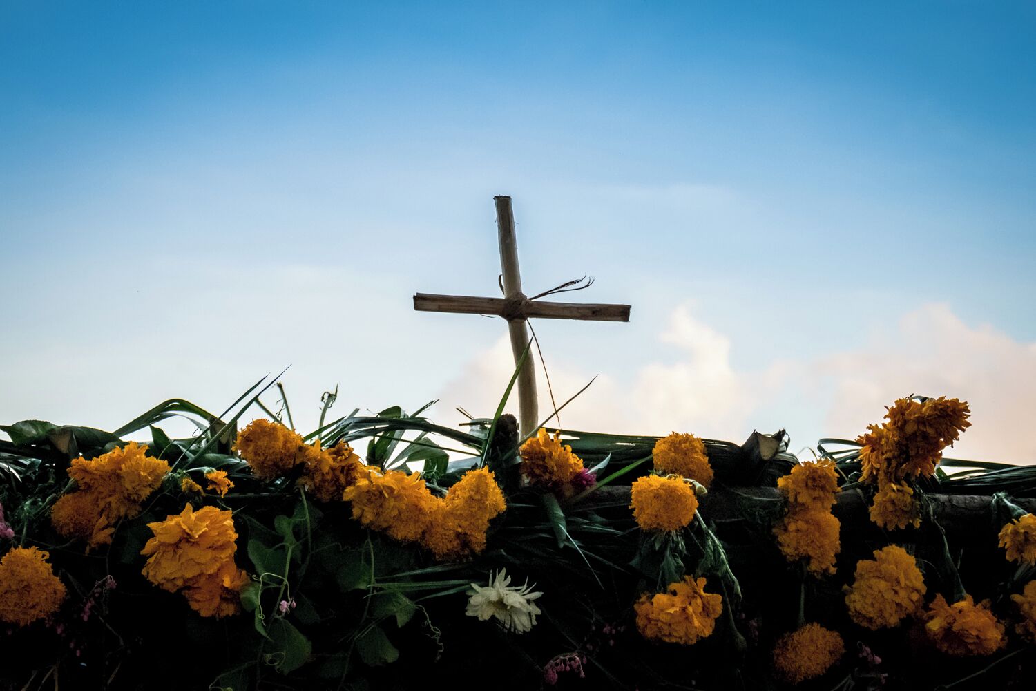 I got invited to take pictures at a very special Day of the Dead ceremony in 3 Reyes—a small Mayan community in the state of Yucatan.

To witness this side of my own country, relatively unknown to the most of us, is such a beautiful feeling!