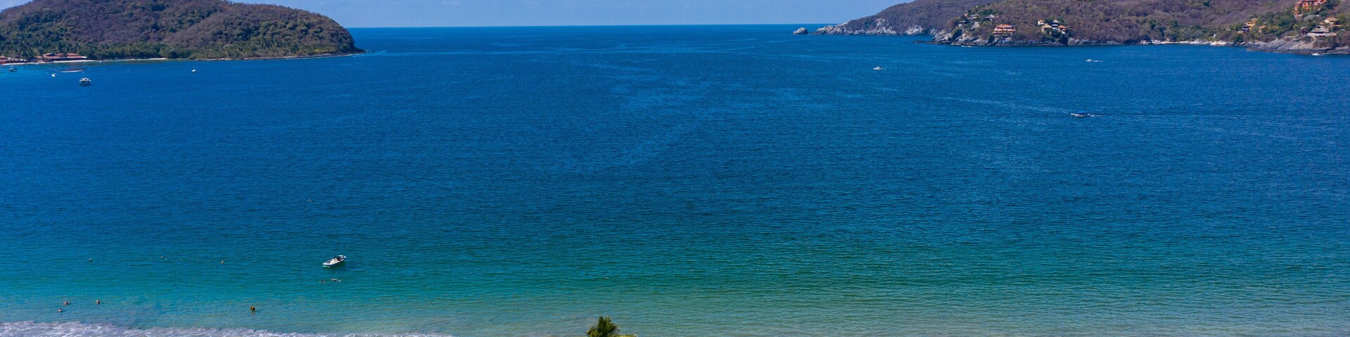 Playa La Ropa Zihuatanejo