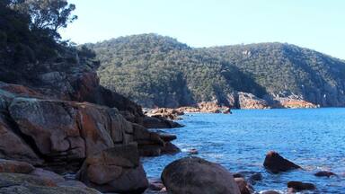 Private spot, turquoise water, lots of shells, and a short walk. Excellent day for sure.