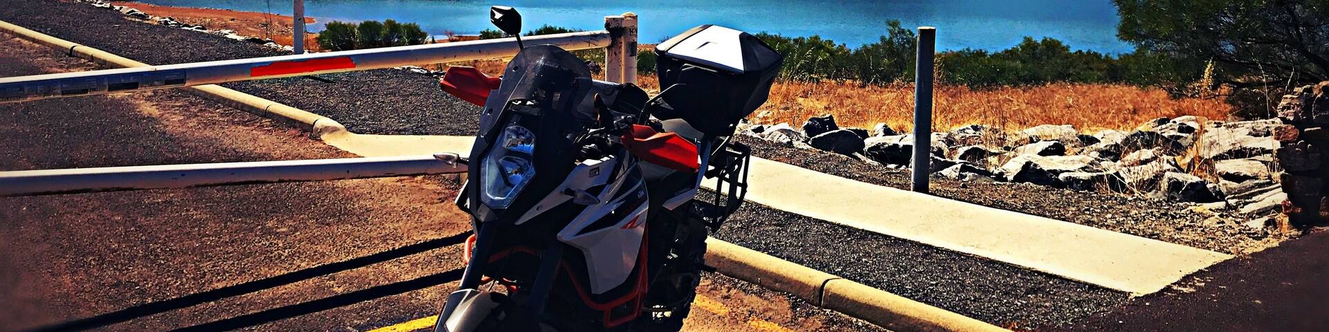 Harvey dam is great for a day out with plenty of places to stop in by the water for swimming and camping