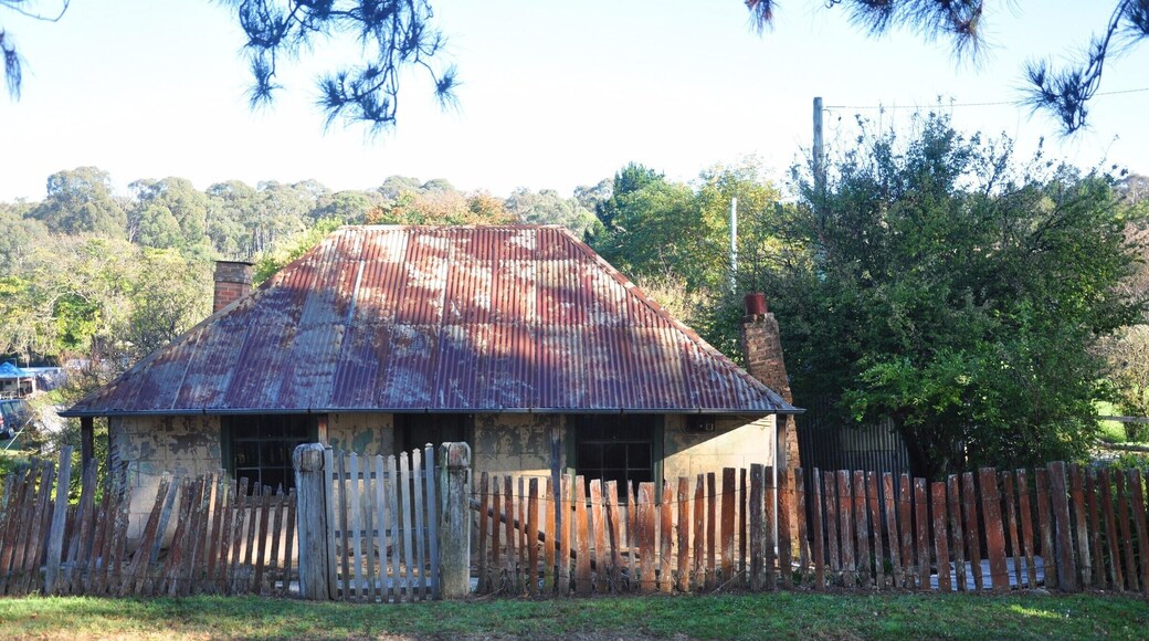 The many famous Australian artists who spent time here really knew what they were doing. They rediscovered this abandoned mining town and put it back on the map. Even now, it still feels like you're stepping back in time.