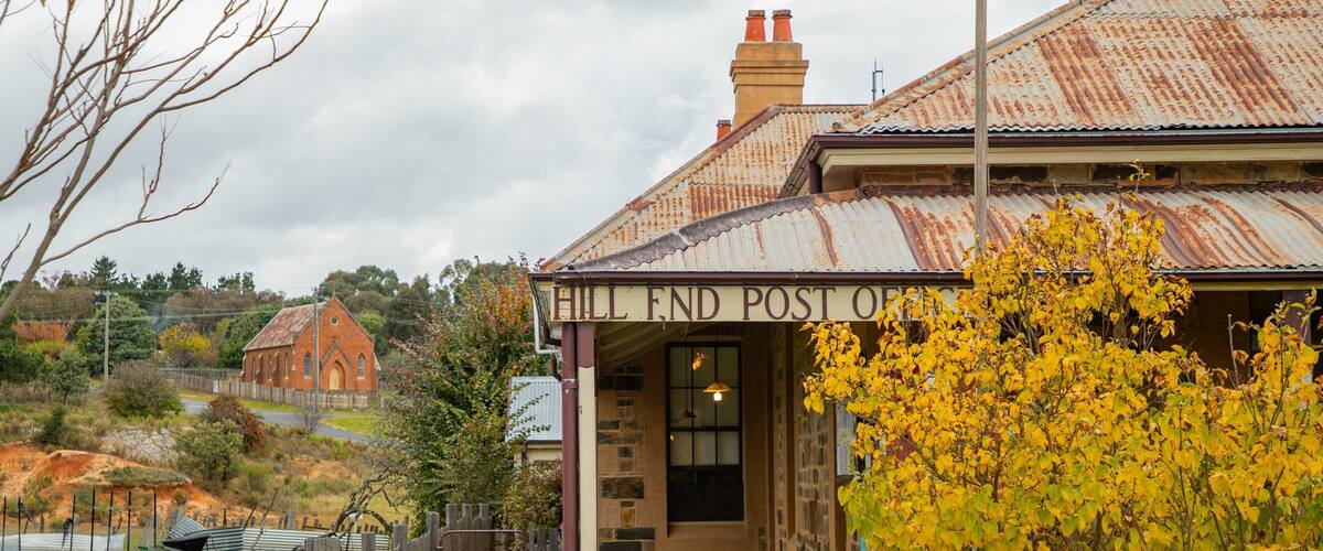 Hill End showing a small town or village and a house