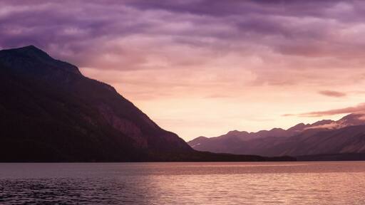 ทะเลสาบ Muncho