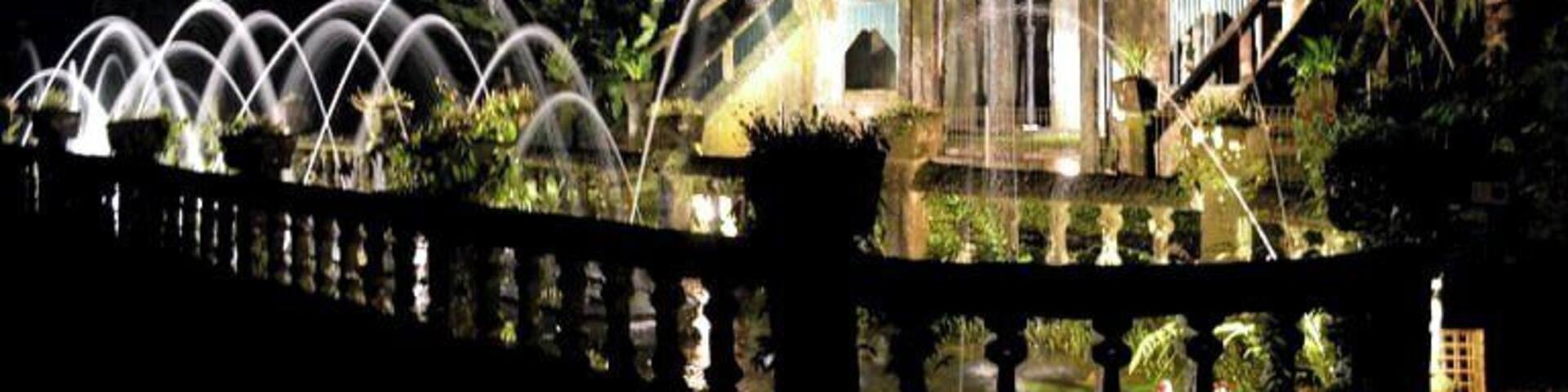 Just south of Cairns is this unique spot amongst ancient rainforests and raging waterways.
A great spot to camp for the night. Fantastic pub grub for dinner a short walk away and then see Paranella Park in a different light (by night). There is an opportunity to see glow worms, fire flys, glow mushrooms that were the coolest form of nature. By day, it does not disapoint as you discover the same but see different sights that both nature and man has created in harmony.