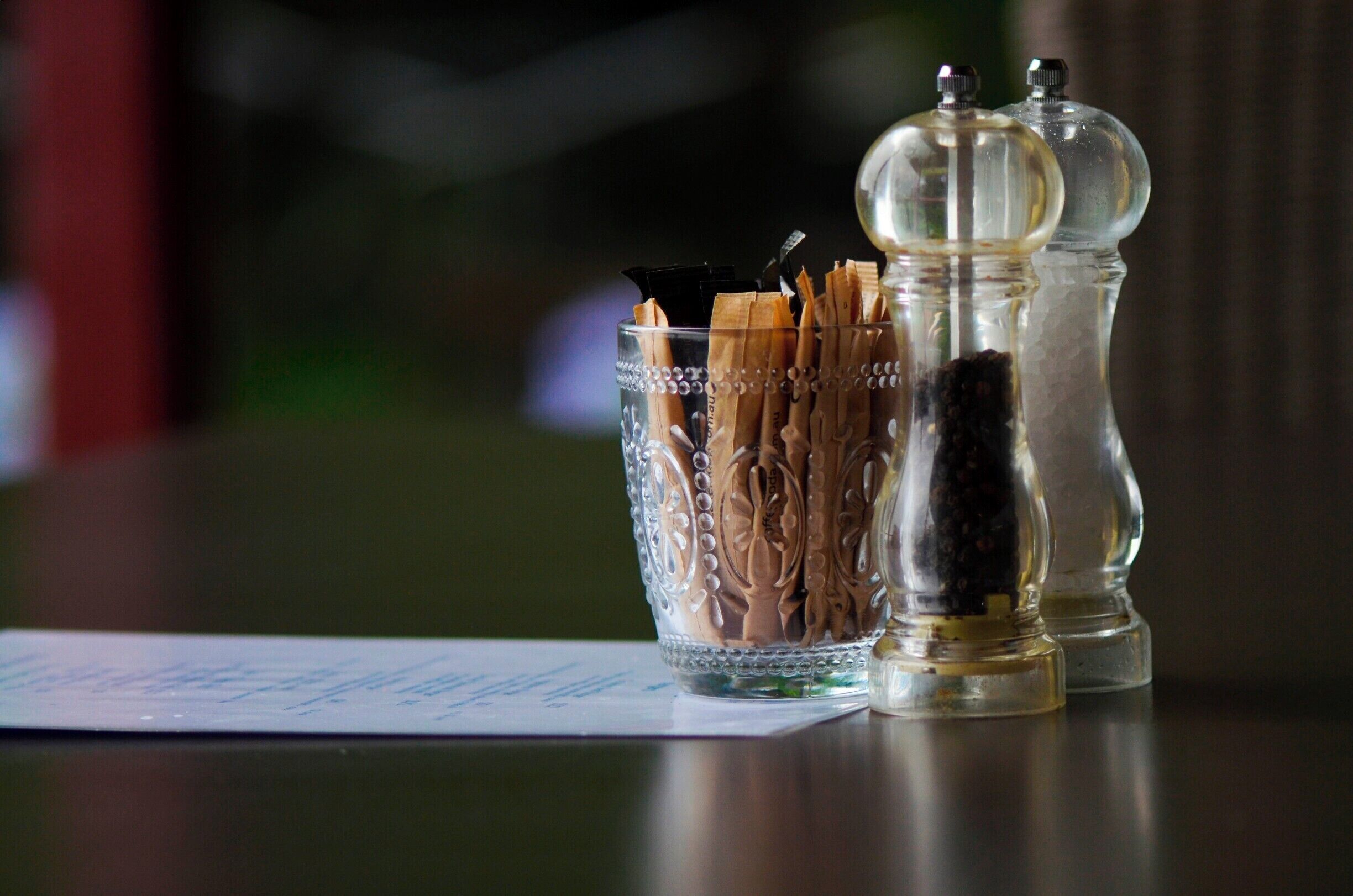 The coffee shop is very quiet and beautiful.