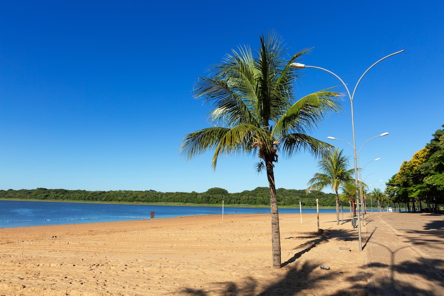 Balneario Jacutinga, freshwater beach on the Parana River in Itaipulandia.