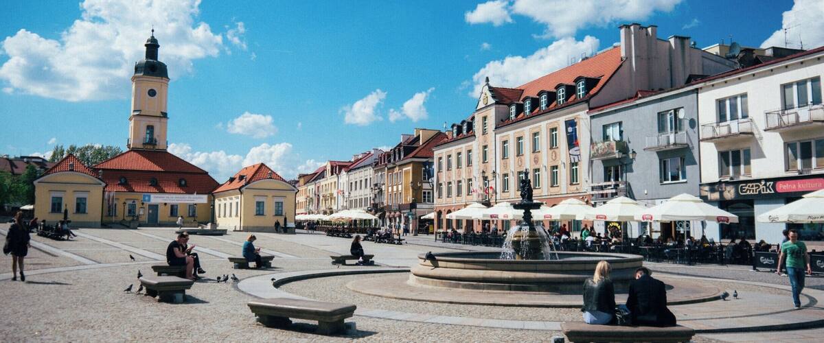 Bialystok's main town square "Rynek Kosciuszki." 150 miles NE from Warsaw, Bialystok is biggest city in this part of Poland; pictured scene was taken in early May.
#poland #bialystok #polska #LifeAtExpedia