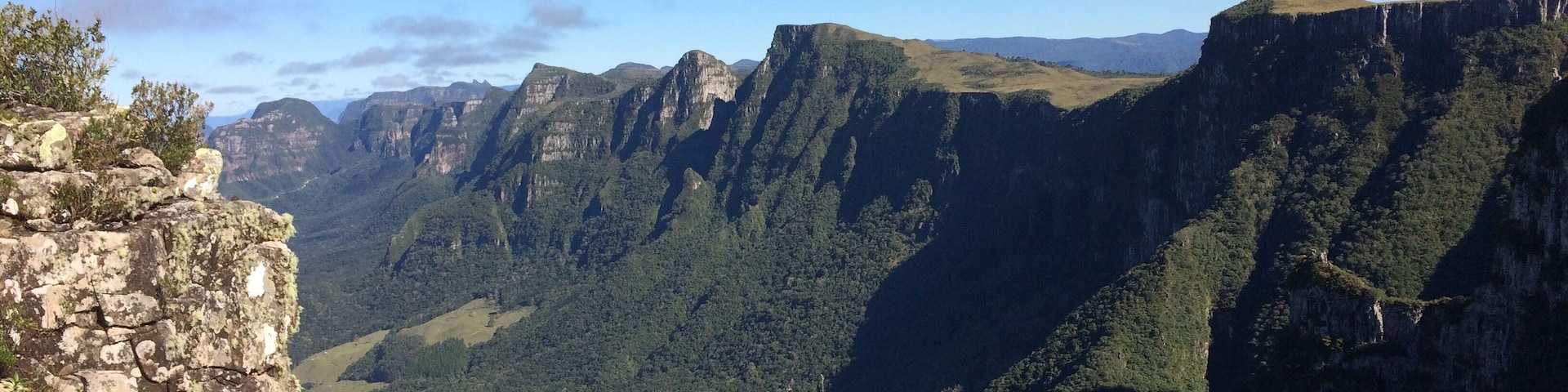 Breathtaking views from the border of Espraiado Canyon. It’s worth every single step of the trekking.