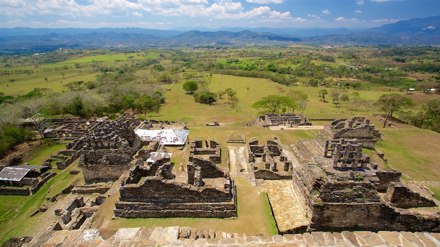Tonina showing a ruin, heritage architecture and tranquil scenes