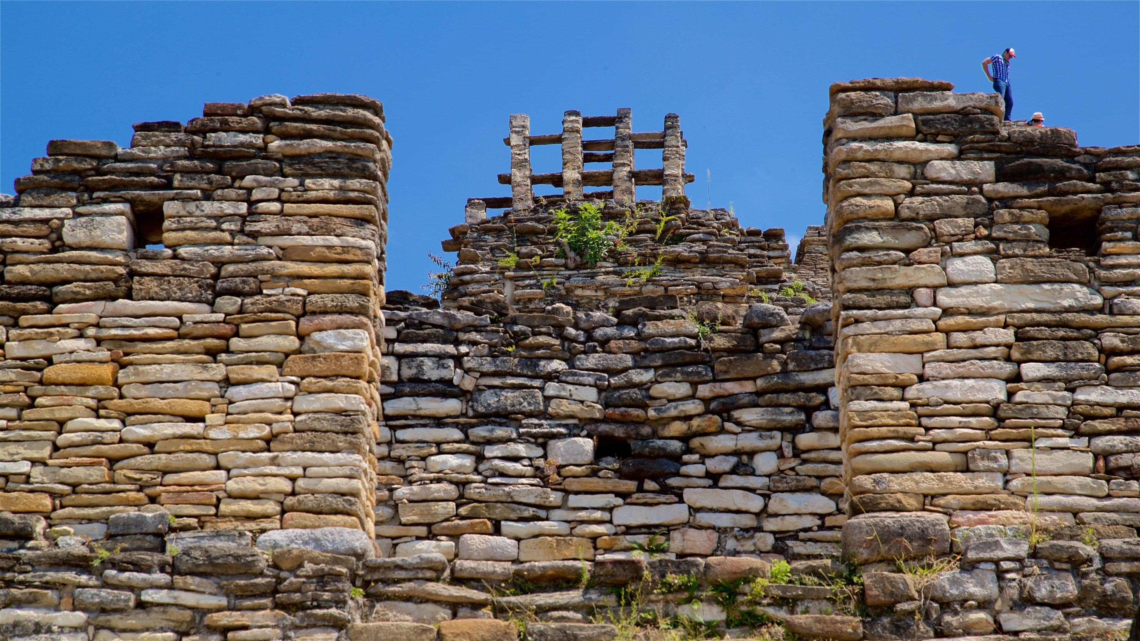 Toniná mostrando elementos del patrimonio