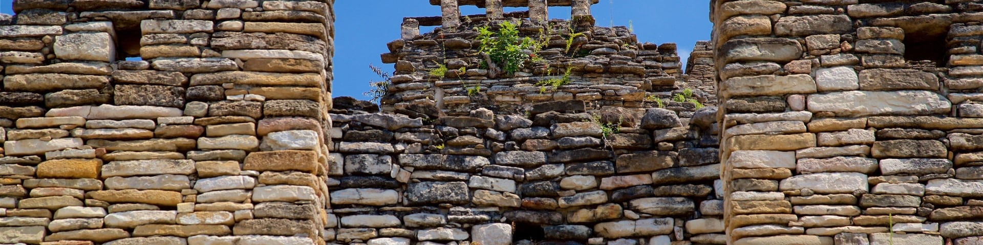 Toniná mostrando elementos del patrimonio