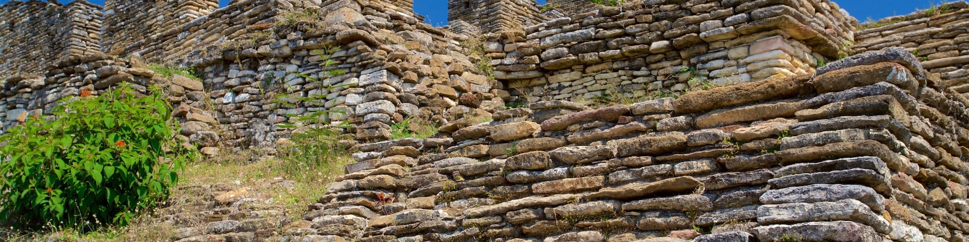 Toniná ofreciendo elementos patrimoniales
