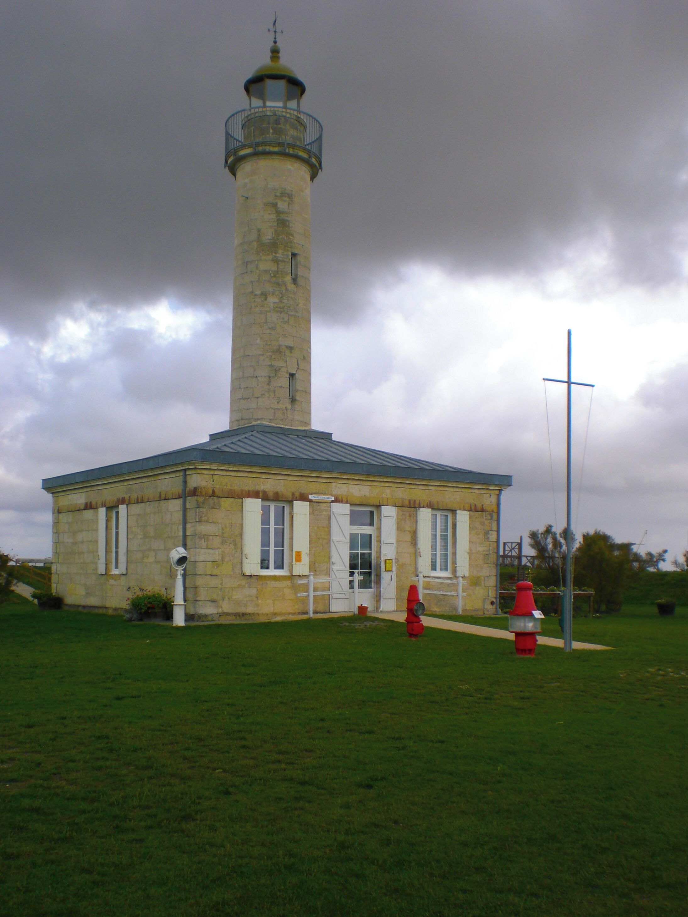 Lighthouse "Richard" at Jau-Dignac-et-Loirac, Bas-Médoc