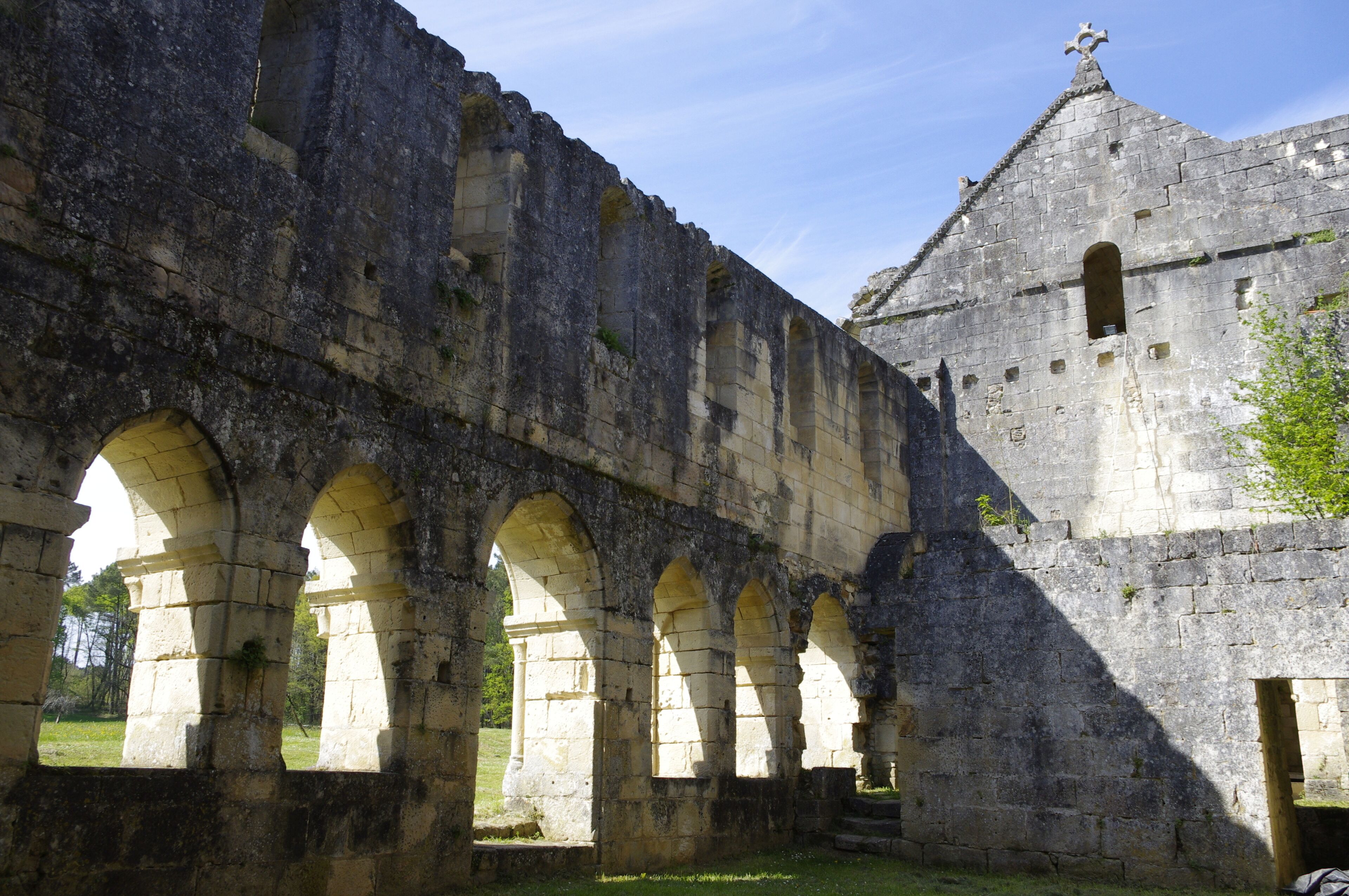 Ruines de l'abbaye de Boschaud, commune de Villars, Dordogne, France