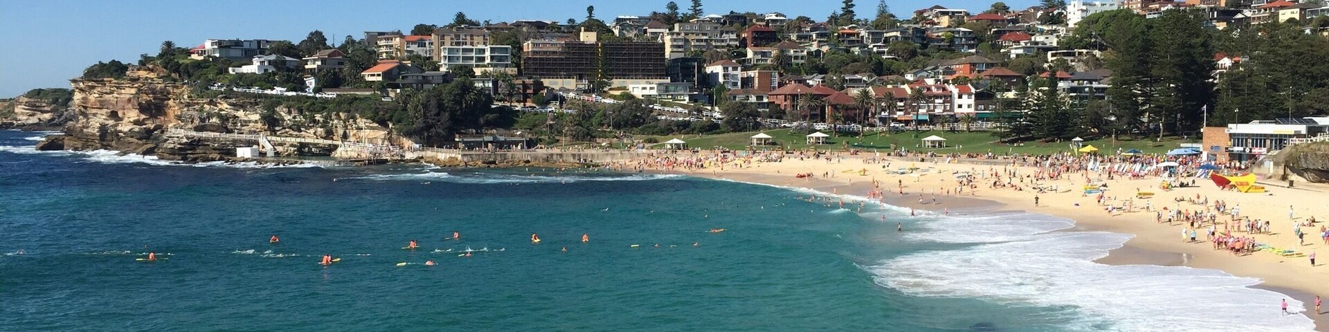 One of my favorite things to do in #Sydney is the #coastalwalk from #Bondi to #Coogee. There are several places (aka more beaches) to stop along the way. This is #Bronte beach at dawn. The entire walk takes about 3 hours return. Or if you get too tired walk one way and take but bus back. #sydneyforfree #goldenhour