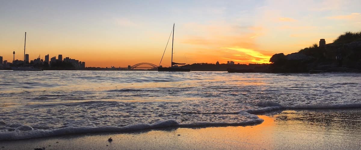 Perfect location for a quiet day, small waves and a view of the Sydney Harbour ❤️ #BeachBound