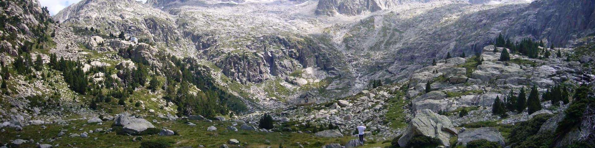 Massís de Besiberri vist des de la Vall de Besiberri; Vilaller, Alta Ribagorça, Catalunya