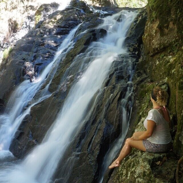 Dinner Falls is a lot less popular than some of the other waterfalls on the Tablelands, and the fact that there are a variety of plunge pools means you're guaranteed to get a spot all to yourself! #waterlust

www.cheskiesgaplife.com