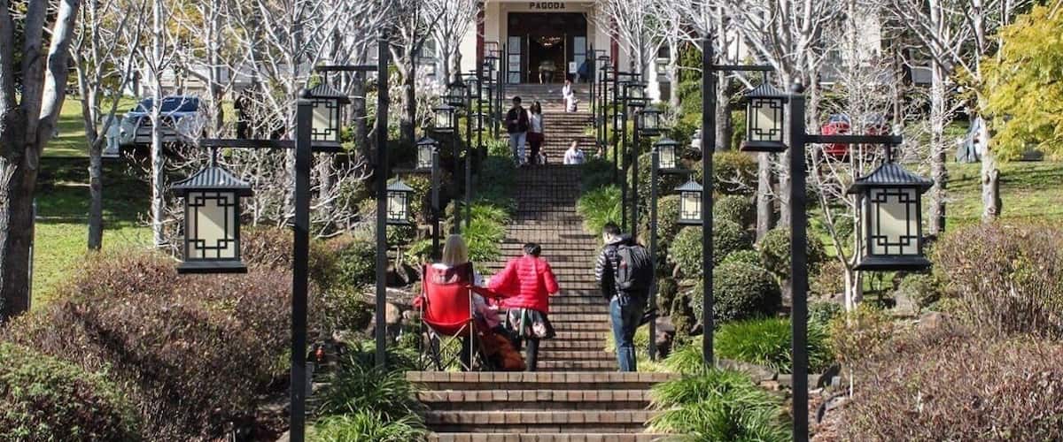 Nan Tien Temple was opened in October 1995 and has classes and event throughout the year, including meditation & Calligraphy retreats. #australia #temple #green