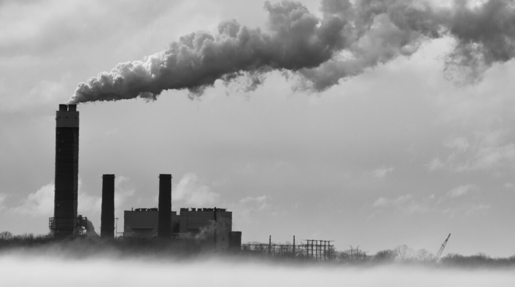 this factory was close to the banks of the junction of the Missouri & Mississippi rivers, the fog & the smoke made it seem like it was suspended