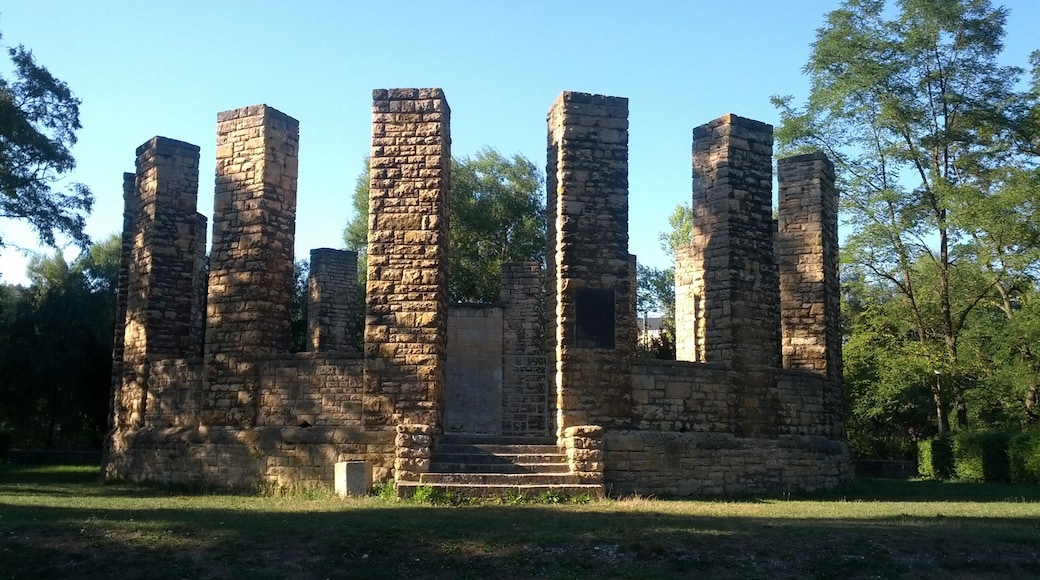 Denkmalgeschütztes Denkmal für den Rudolstädter Senioren Convent (RSC) einschließlich Außenanlagen