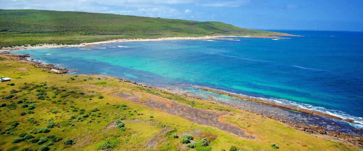 Leeuwin showing general coastal views