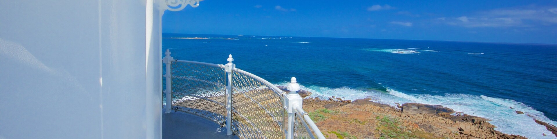 Leeuwin showing general coastal views, a lighthouse and views