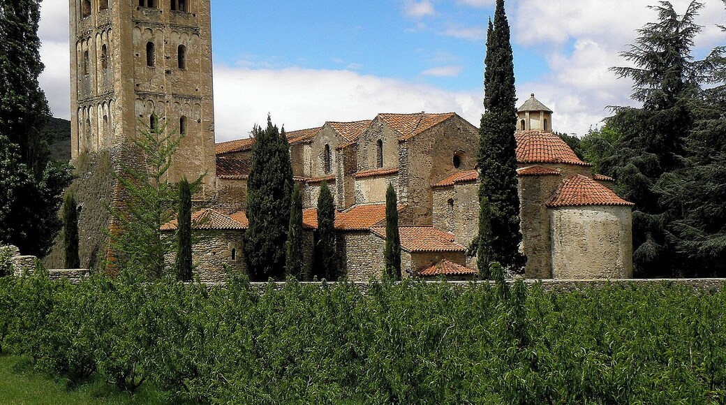 Abbaye Saint-Michel de Cuxa, commune de Codalet (66).