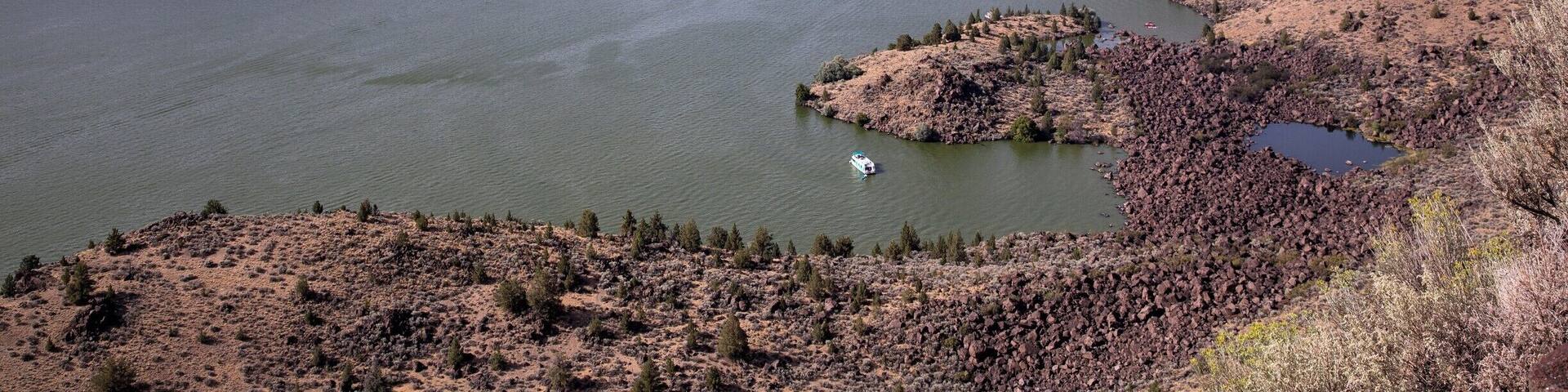 Cove Palisades State Park is in central Oregon near Madras. Its central feature is Lake Billy Chinook which is a reservoir in a deep canyon topped with basaltic caprock.
#lifeatexpedia