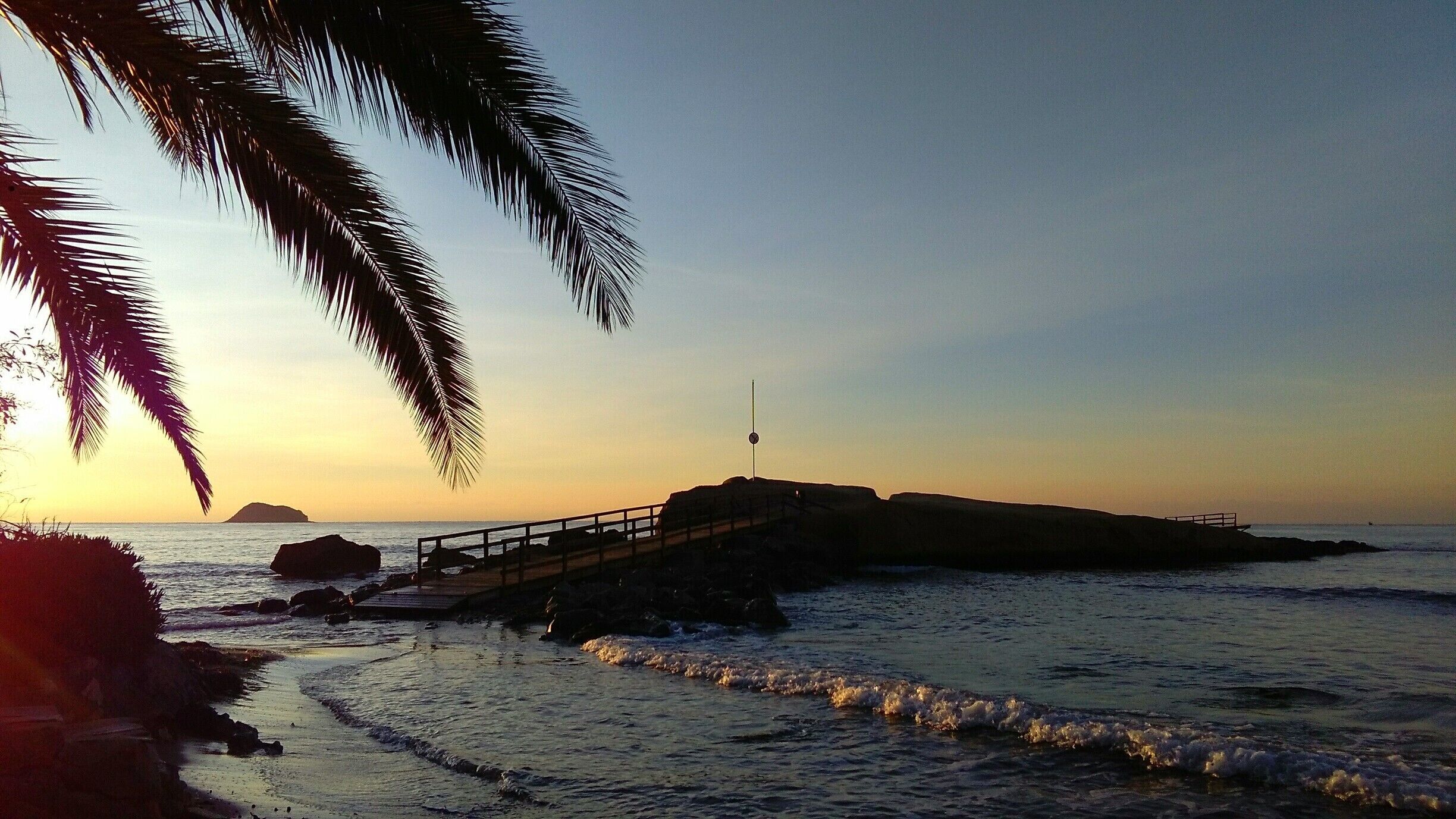 February sunrise on the beach this morning after my run. Paradise in #FindingtheUniverse 