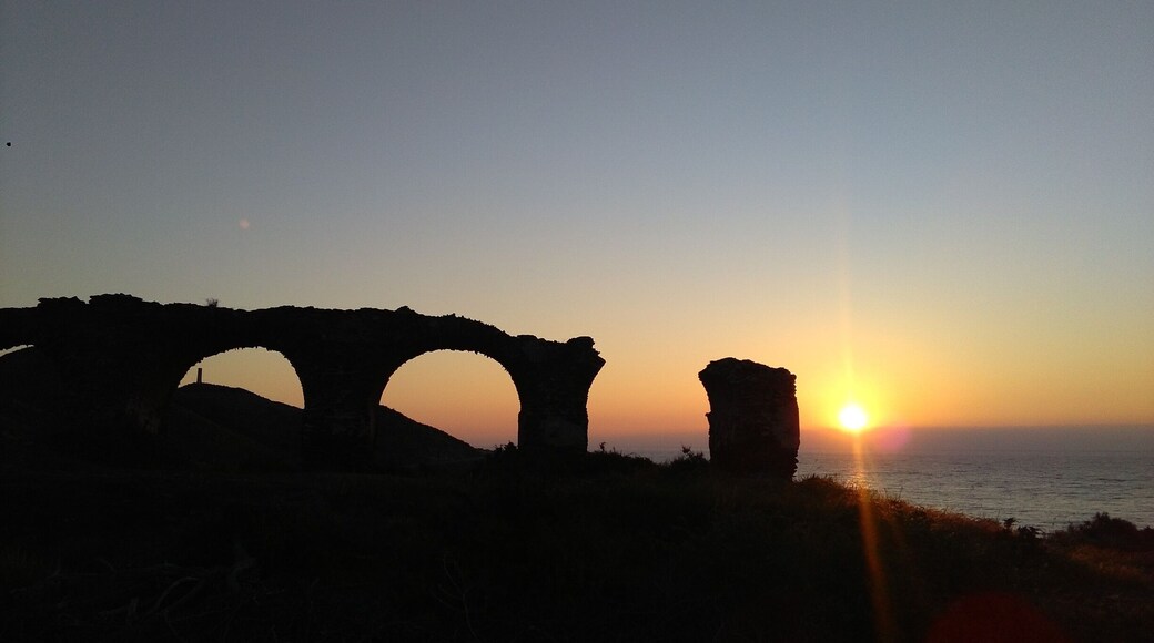 On the way to Villaricos from Pulpi are these old ruins (perhaps an old mine). Love sunrise