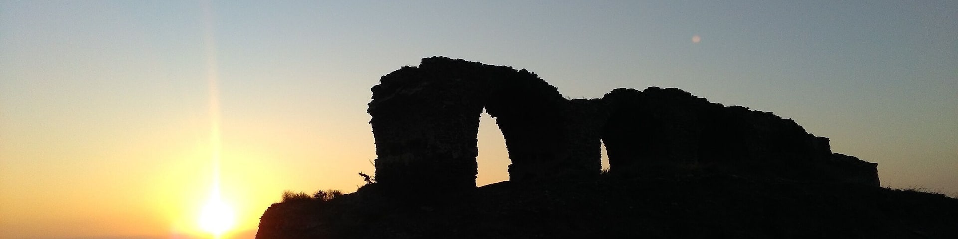 On the way to Villaricos from Pulpi are these old ruins (perhaps an old mine). Love sunrise